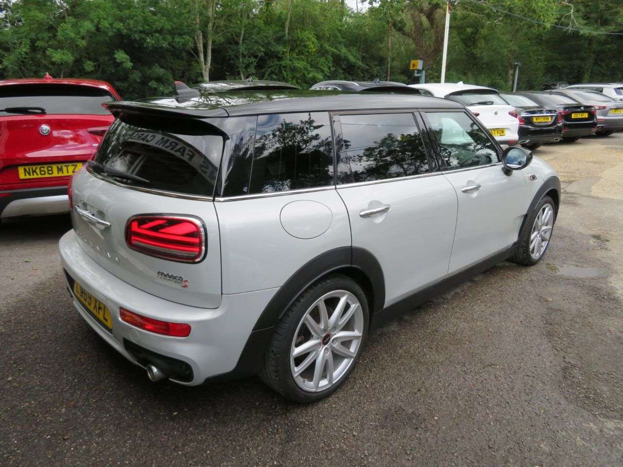 A 2019 MINI CLUBMAN 2.0 Cooper S Sport Estate 6dr Petrol Steptronic Euro 6 (s/s) (192 ps) HEATE A 2019 MINI CLUBMAN 2.0 Cooper S Sport Estate 6dr Petrol Steptronic Euro 6 (s/s) (192 ps) HEATE