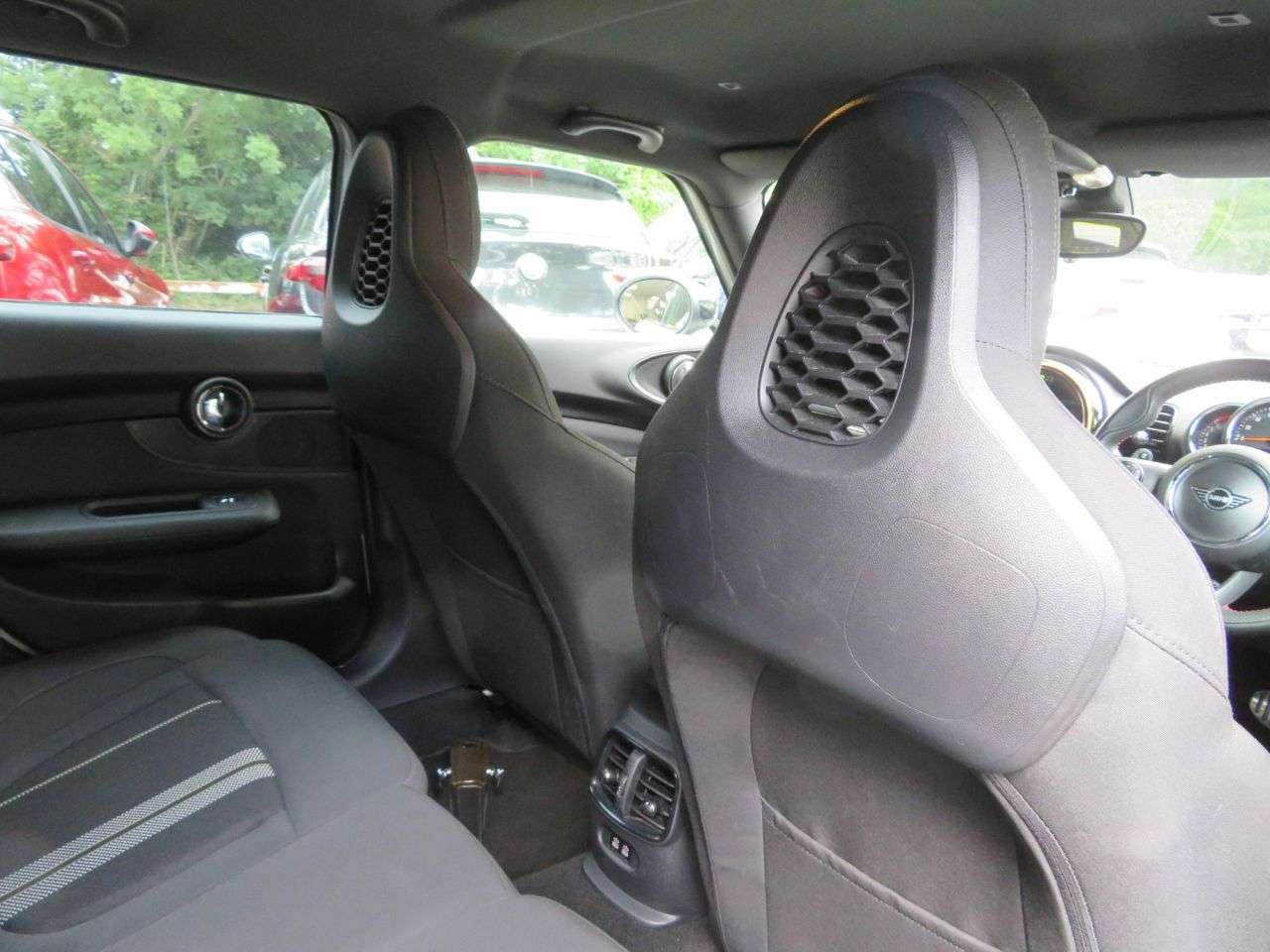 2019 MINI CLUBMAN 2019 MINI CLUBMAN