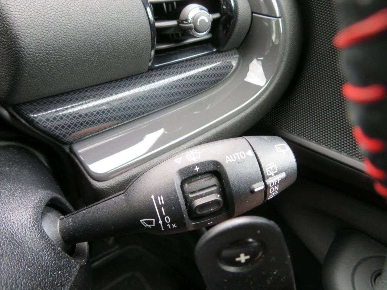 2019 MINI CLUBMAN 2019 MINI CLUBMAN