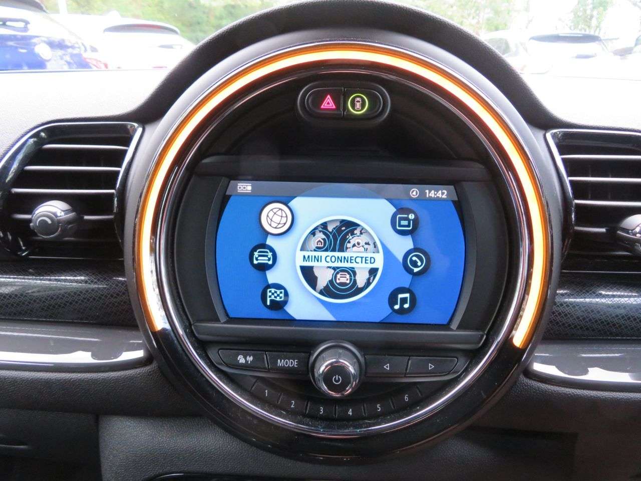2019 MINI CLUBMAN 2019 MINI CLUBMAN