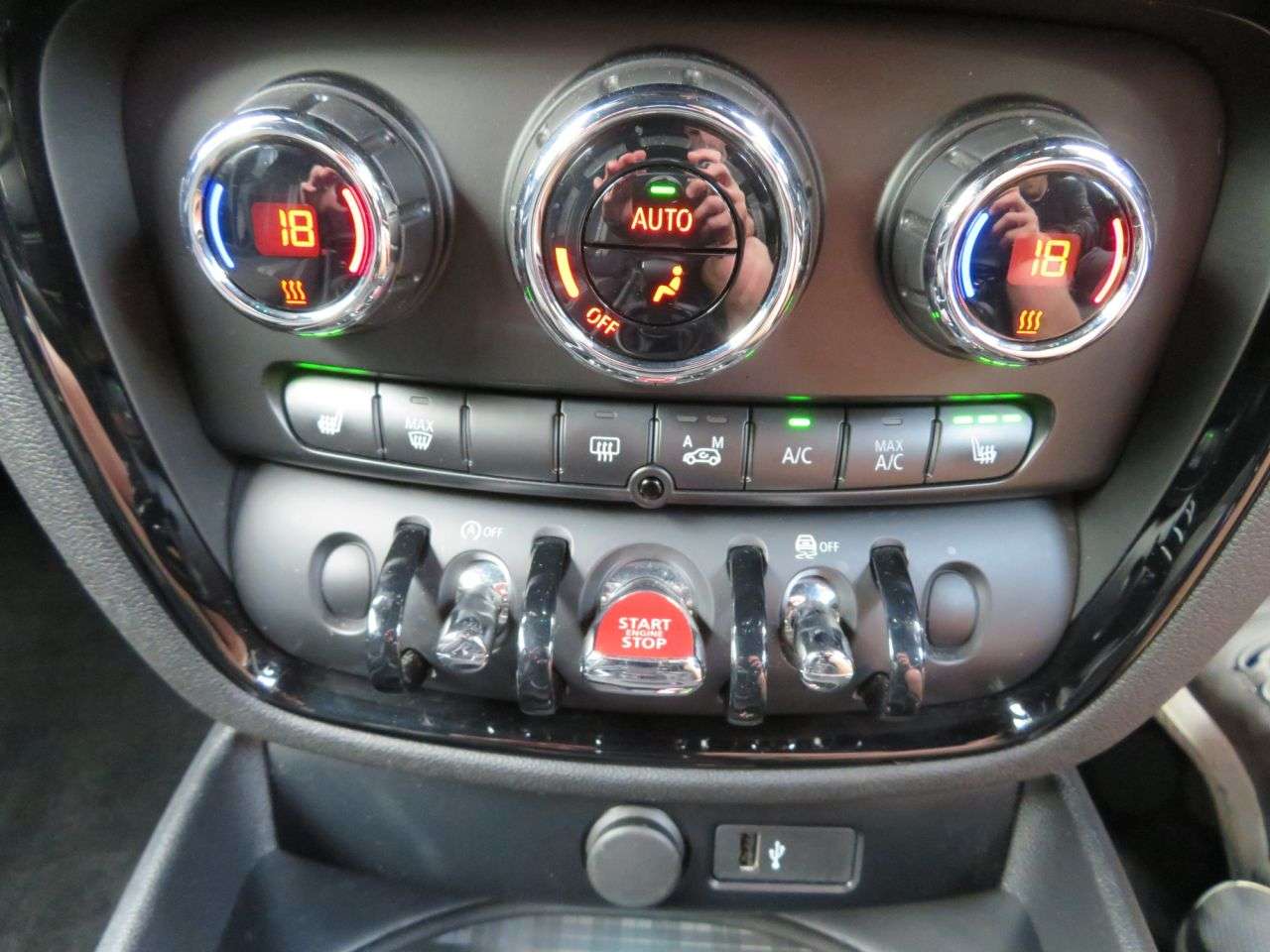 2019 MINI CLUBMAN 2019 MINI CLUBMAN