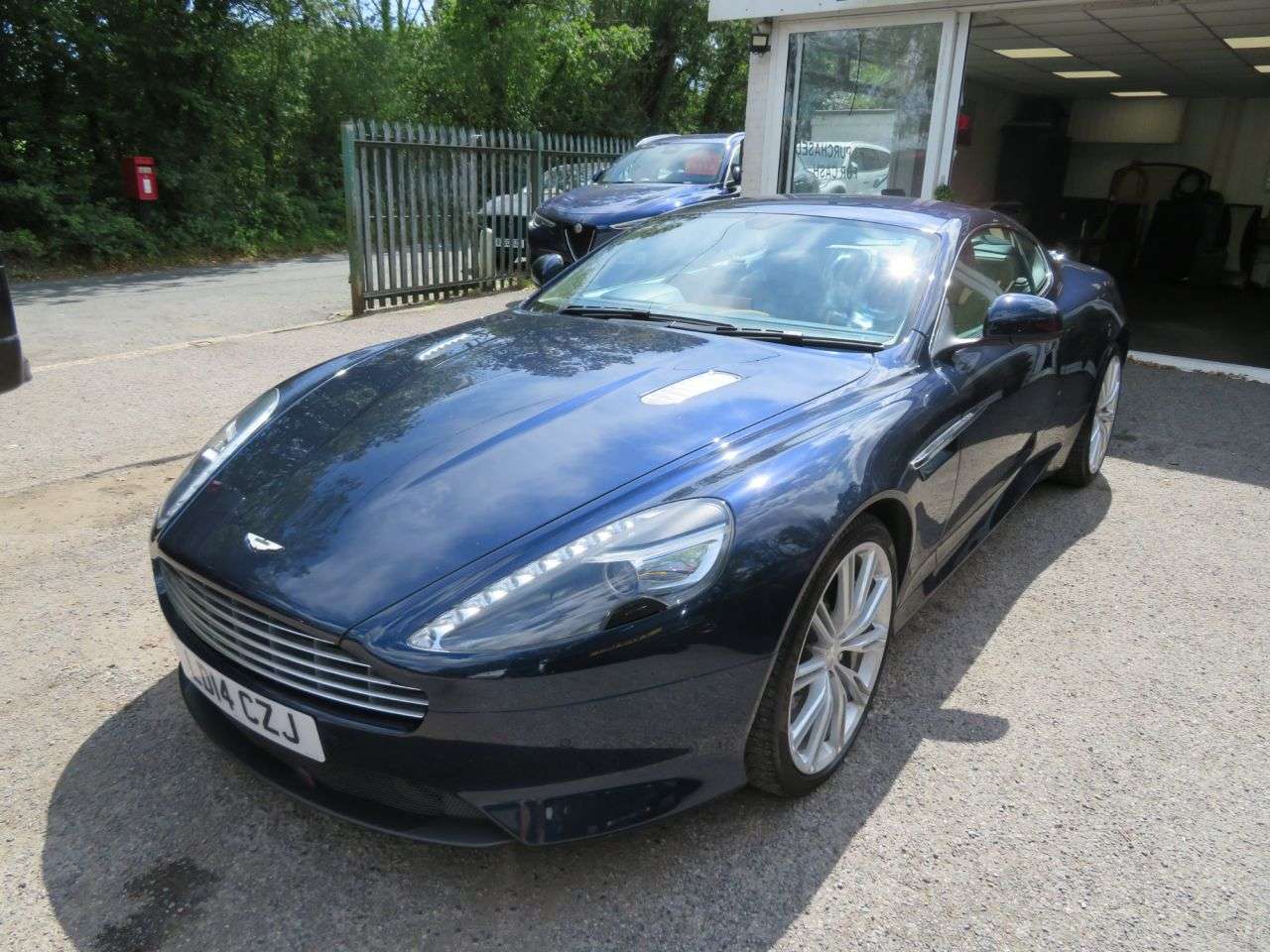 2014 ASTON MARTIN DB9 2014 ASTON MARTIN DB9