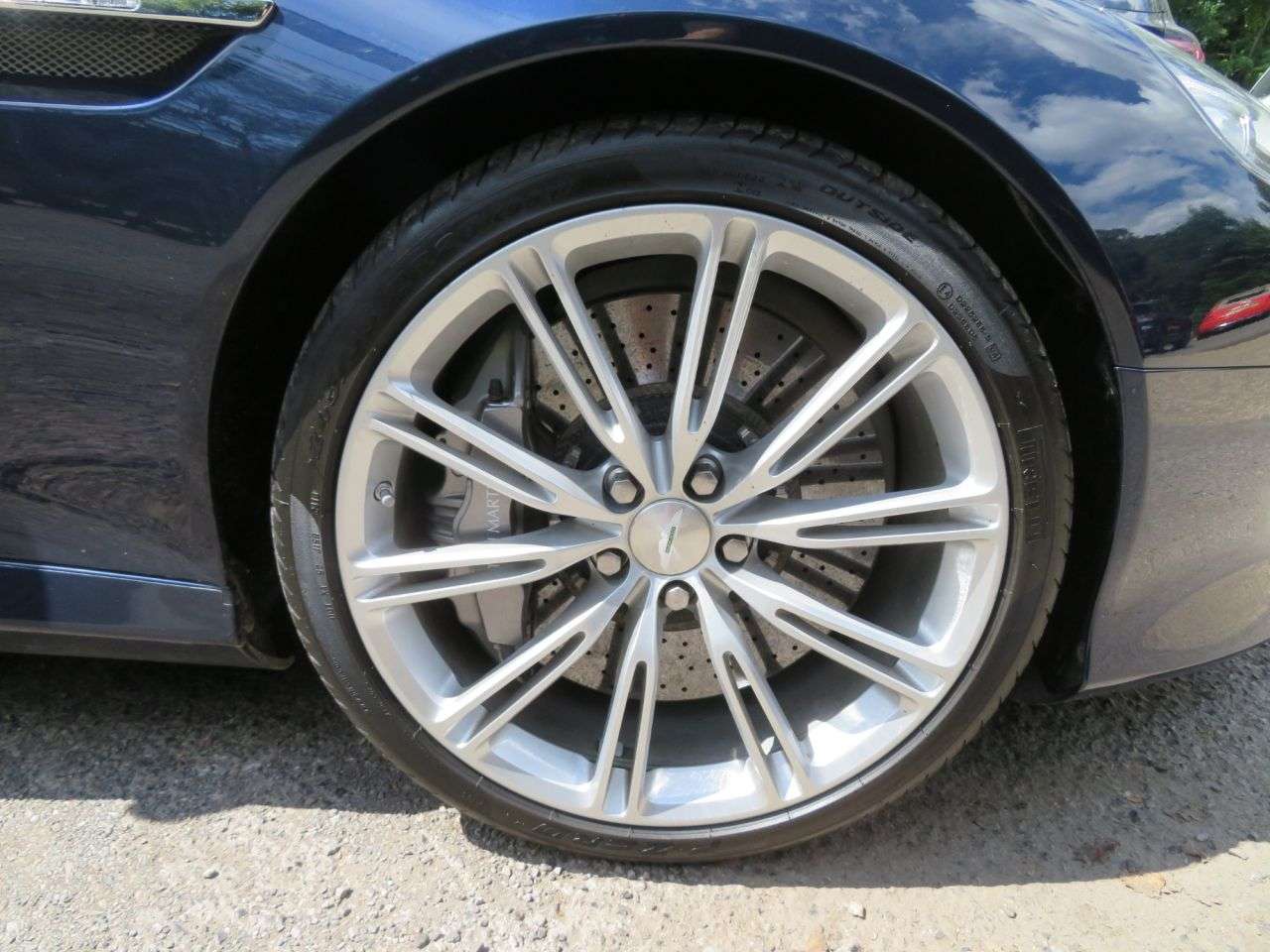 2014 ASTON MARTIN DB9 2014 ASTON MARTIN DB9