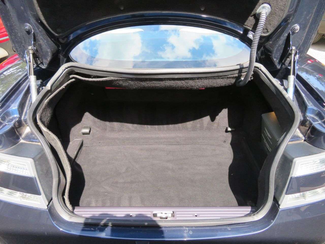 2014 ASTON MARTIN DB9 2014 ASTON MARTIN DB9