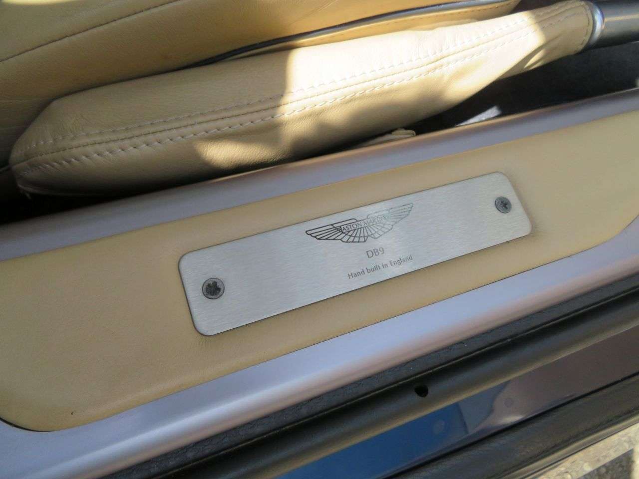 2014 ASTON MARTIN DB9 2014 ASTON MARTIN DB9