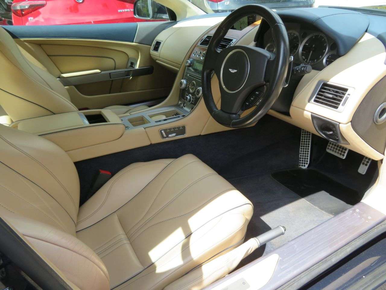 2014 ASTON MARTIN DB9 2014 ASTON MARTIN DB9