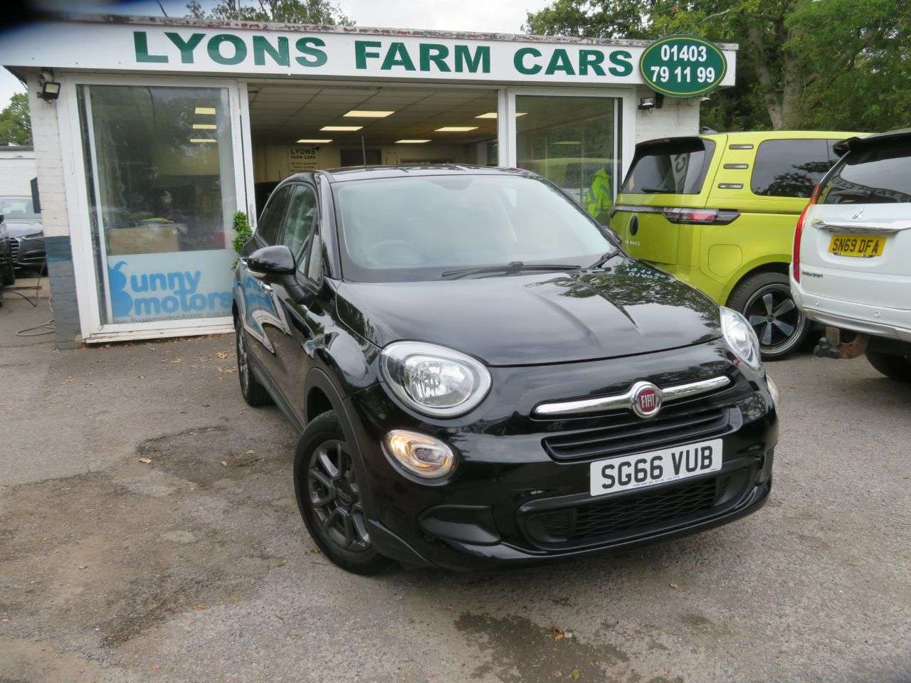 A 2016 FIAT 500X 1.6 E-Torq Pop SUV 5dr Petrol Manual Euro 6 (110 ps) A 2016 FIAT 500X 1.6 E-Torq Pop SUV 5dr Petrol Manual Euro 6 (110 ps)