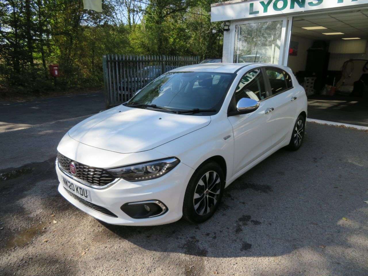 A 2020 FIAT TIPO 1.4 MPI Mirror Hatchback 5dr Petrol Manual Euro 6 (s/s) (95 ps) A 2020 FIAT TIPO 1.4 MPI Mirror Hatchback 5dr Petrol Manual Euro 6 (s/s) (95 ps)