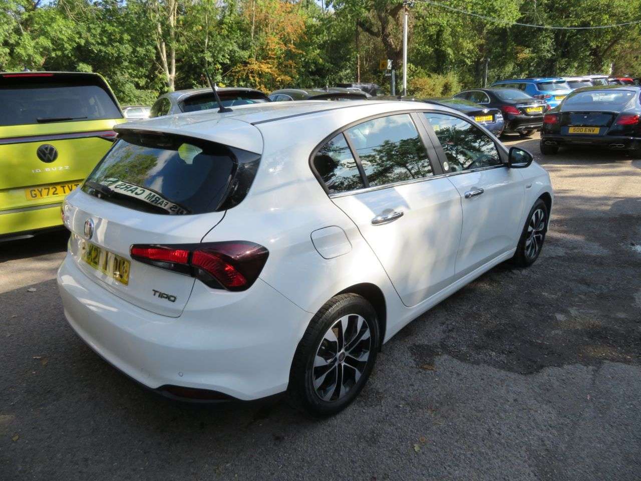 A 2020 FIAT TIPO 1.4 MPI Mirror Hatchback 5dr Petrol Manual Euro 6 (s/s) (95 ps) APPLE CARPL A 2020 FIAT TIPO 1.4 MPI Mirror Hatchback 5dr Petrol Manual Euro 6 (s/s) (95 ps) APPLE CARPL