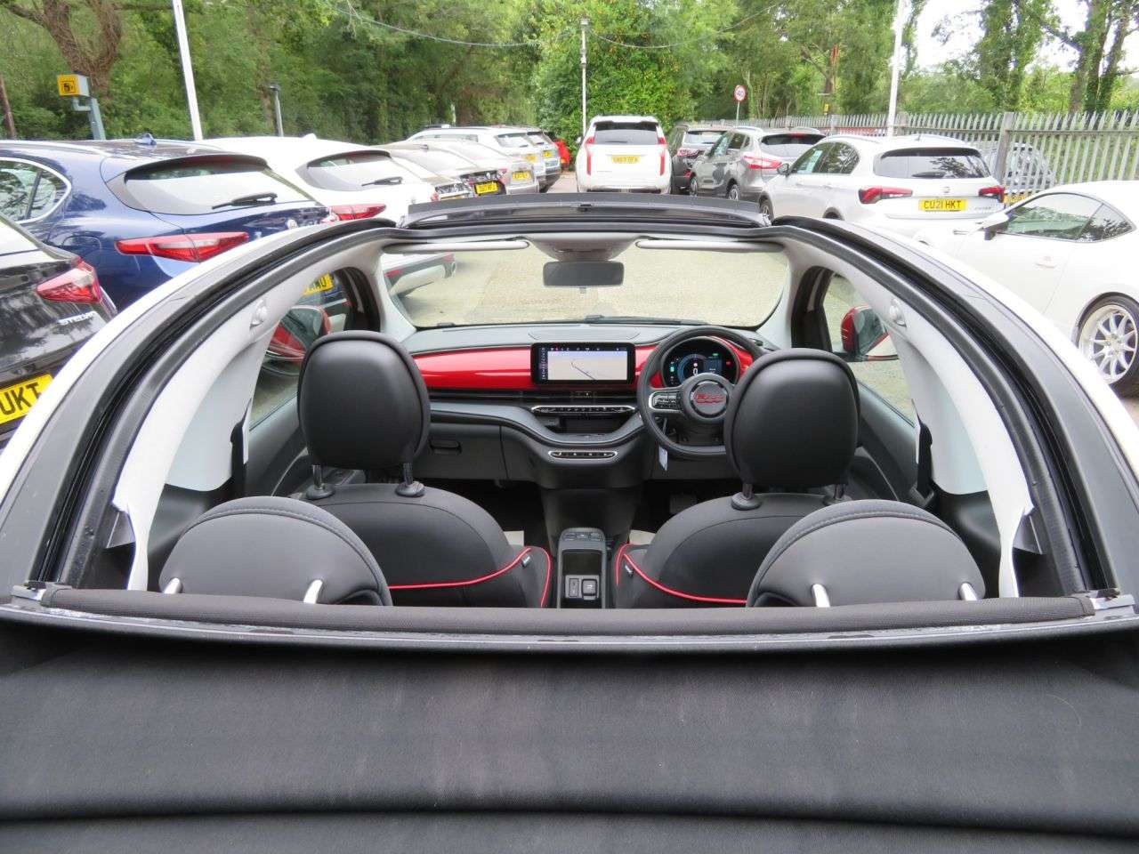 2023 FIAT 500E C 2023 FIAT 500E C