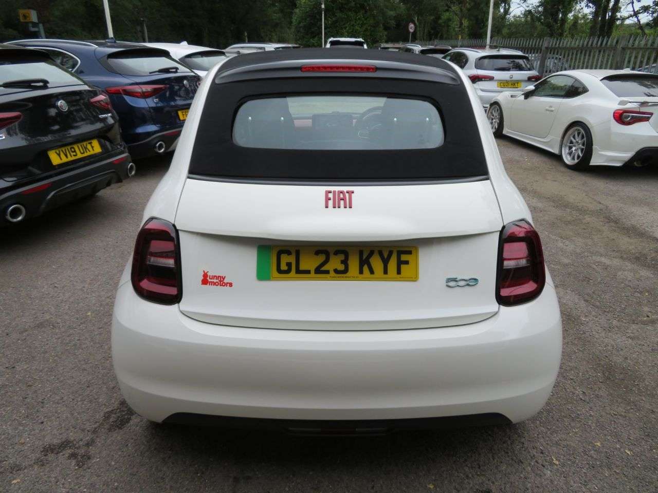 2023 FIAT 500E C 2023 FIAT 500E C