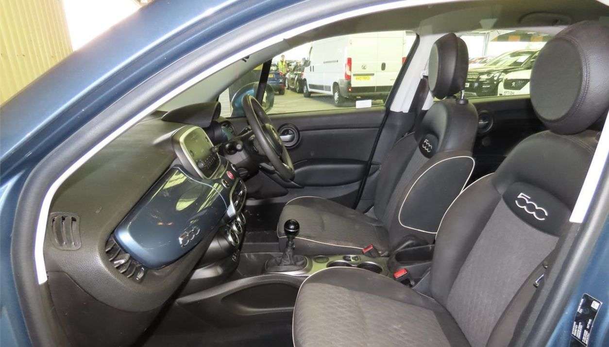 A 2019 FIAT 500X 1.0 FireFly Turbo MultiAir City Cross SUV 5dr Petrol Manual Euro 6 (s/s) (1 A 2019 FIAT 500X 1.0 FireFly Turbo MultiAir City Cross SUV 5dr Petrol Manual Euro 6 (s/s) (1