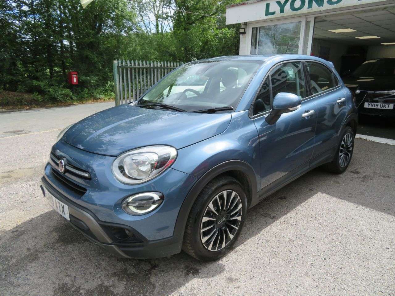 A 2019 FIAT 500X 1.0 FireFly Turbo MultiAir City Cross SUV 5dr Petrol Manual Euro 6 (s/s) (1 A 2019 FIAT 500X 1.0 FireFly Turbo MultiAir City Cross SUV 5dr Petrol Manual Euro 6 (s/s) (1