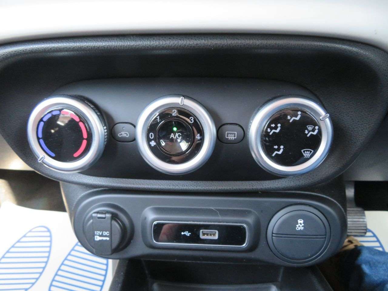 2020 FIAT 500L 2020 FIAT 500L