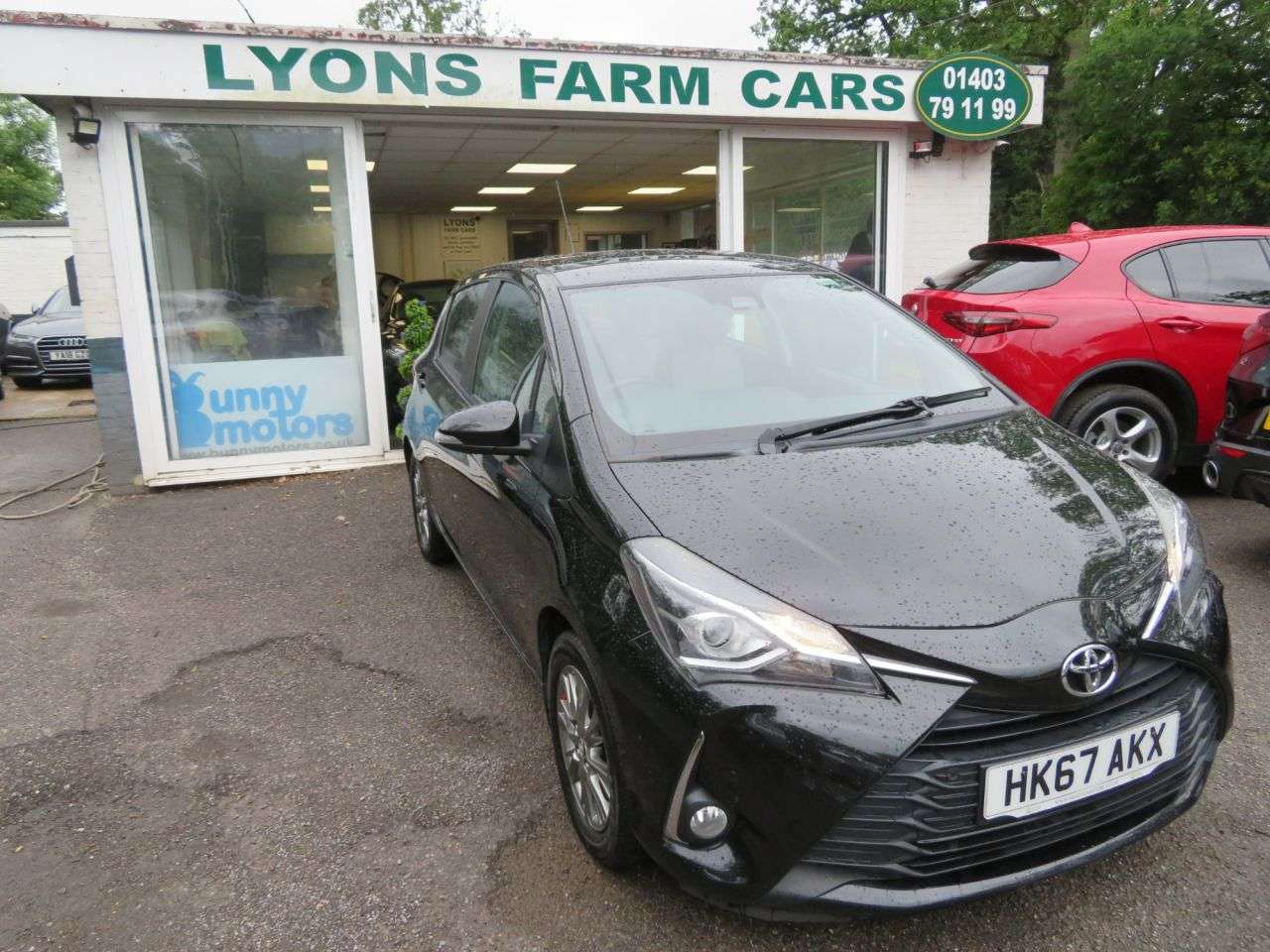 A 2018 TOYOTA YARIS 1.5 VVT-i Icon Tech Hatchback 5dr Petrol Manual Euro 6 (111 ps) NAVIGATION A 2018 TOYOTA YARIS 1.5 VVT-i Icon Tech Hatchback 5dr Petrol Manual Euro 6 (111 ps) NAVIGATION