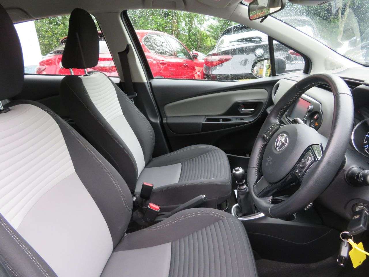2018 TOYOTA YARIS 2018 TOYOTA YARIS