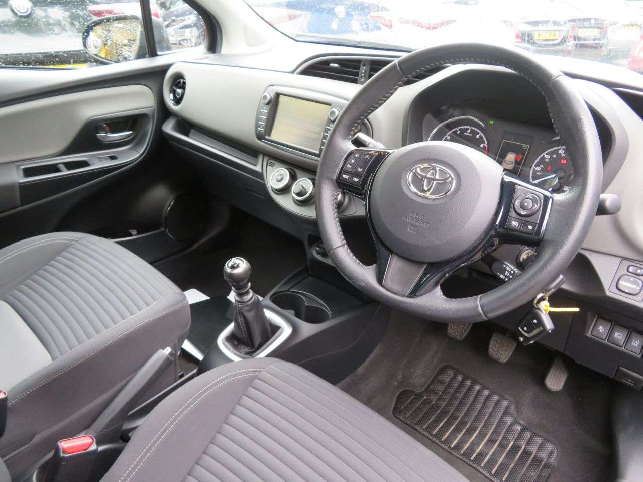 2018 TOYOTA YARIS 2018 TOYOTA YARIS