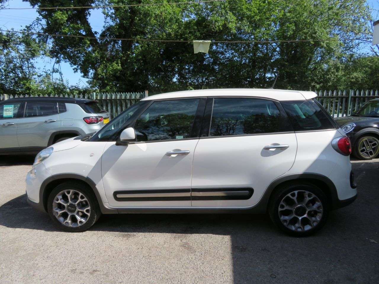2017 FIAT 500L 2017 FIAT 500L