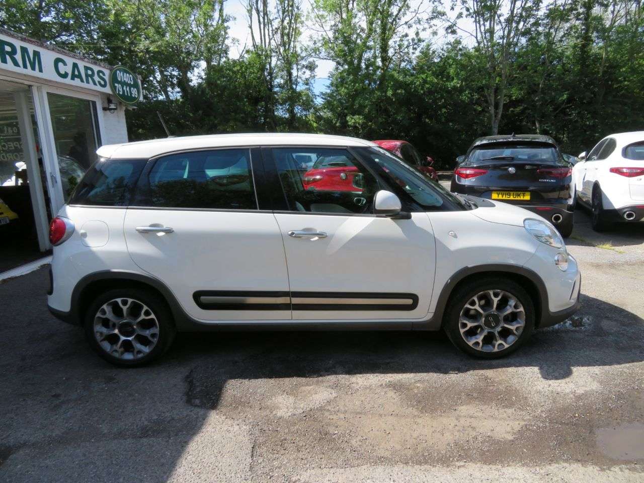 2017 FIAT 500L 2017 FIAT 500L