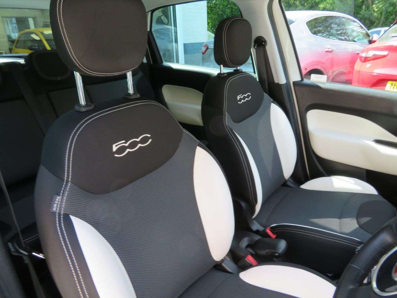 2017 FIAT 500L 2017 FIAT 500L