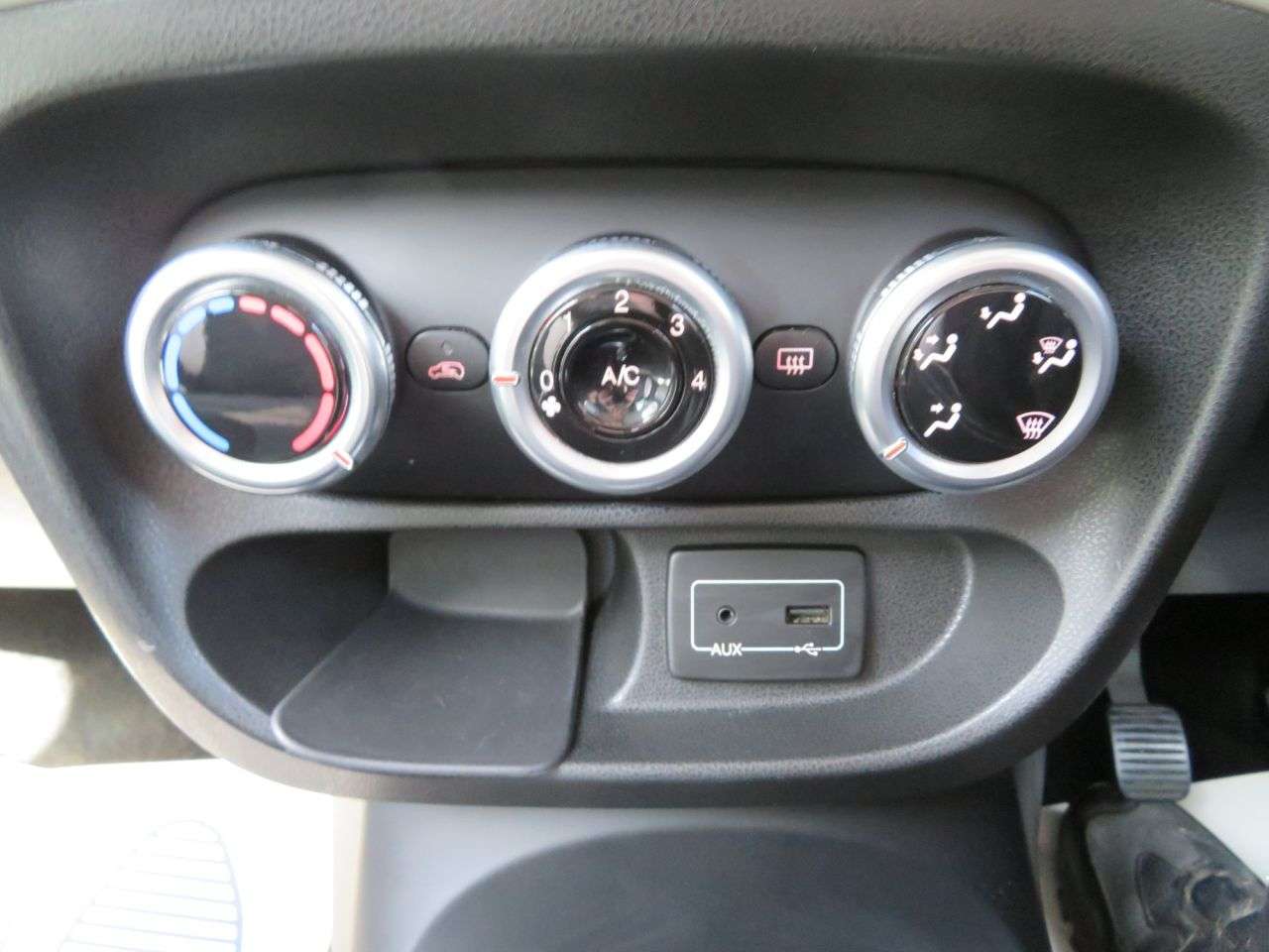 2017 FIAT 500L 2017 FIAT 500L