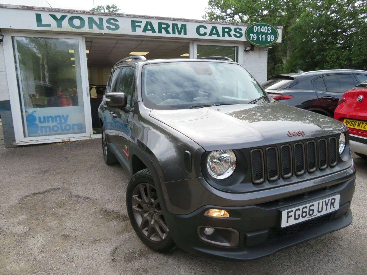 A 2016 JEEP RENEGADE 2.0 MultiJetII 75th Anniversary SUV 5dr Diesel Auto 4WD Euro 6 (s/s) (140 p A 2016 JEEP RENEGADE 2.0 MultiJetII 75th Anniversary SUV 5dr Diesel Auto 4WD Euro 6 (s/s) (140 p