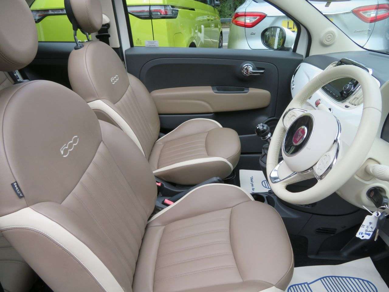 A 2016 FIAT 500C 0.9 TwinAir Lounge Convertible 2dr Petrol Manual Euro 6 (s/s) (85 bhp) TOBA A 2016 FIAT 500C 0.9 TwinAir Lounge Convertible 2dr Petrol Manual Euro 6 (s/s) (85 bhp) TOBA