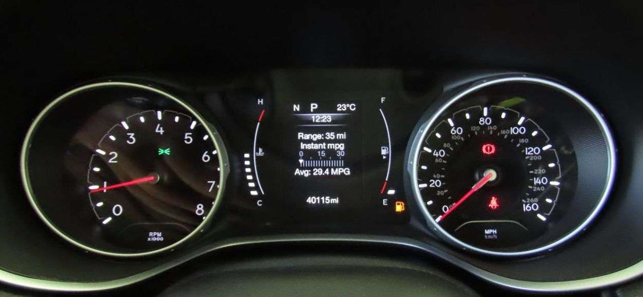 A 2021 JEEP COMPASS 1.4T MultiAirII Longitude SUV 5dr Petrol Automatic 4 Wheel Drive Euro 6 (s/ A 2021 JEEP COMPASS 1.4T MultiAirII Longitude SUV 5dr Petrol Automatic 4 Wheel Drive Euro 6 (s/