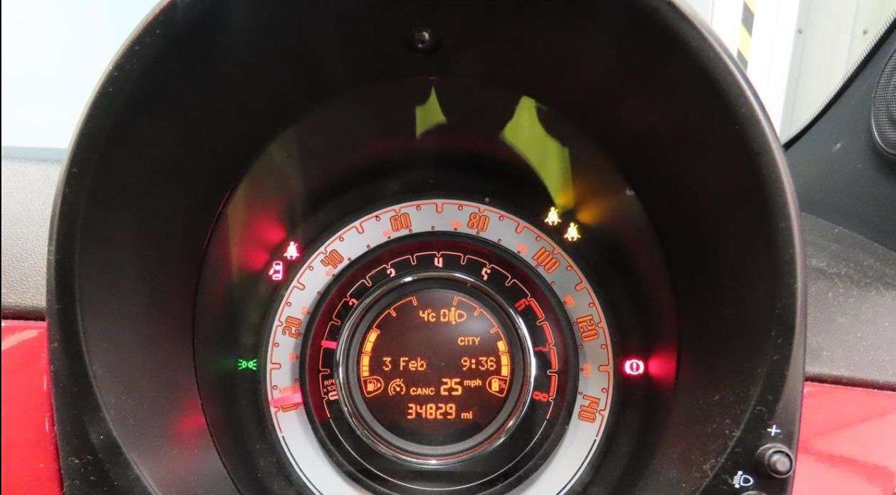 A 2022 FIAT 500 1.0 MHEV Dolcevita Hatchback 3dr Petrol Manual Euro 6 (s/s) (70 bhp) A 2022 FIAT 500 1.0 MHEV Dolcevita Hatchback 3dr Petrol Manual Euro 6 (s/s) (70 bhp)