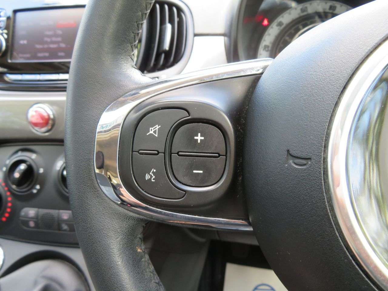 2018 FIAT 500 2018 FIAT 500