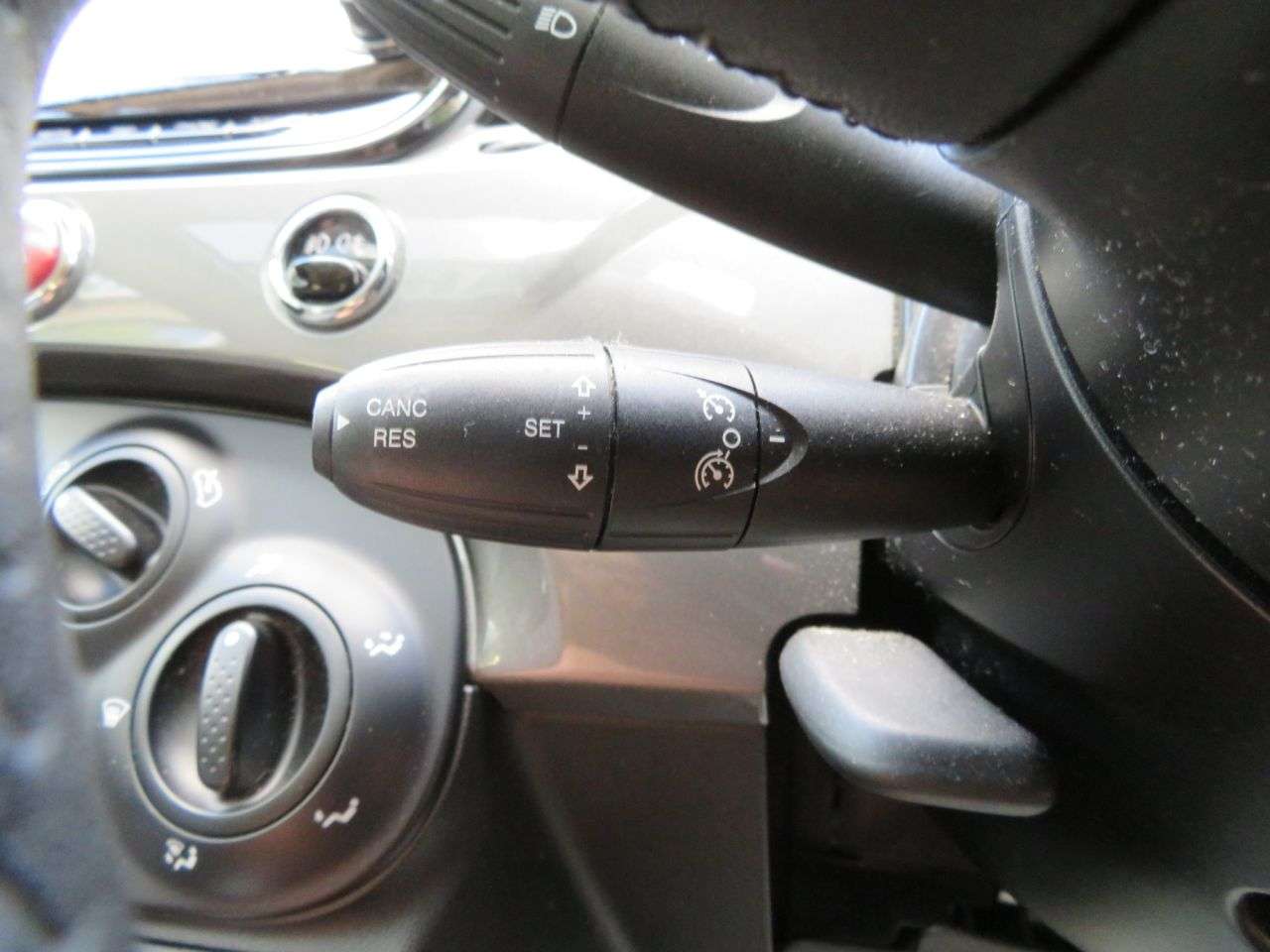 2018 FIAT 500 2018 FIAT 500