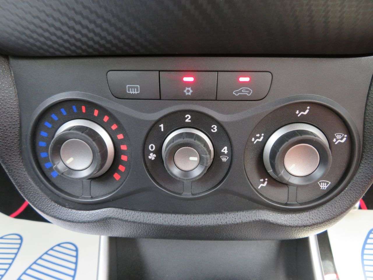 2013 ALFA ROMEO MITO 2013 ALFA ROMEO MITO