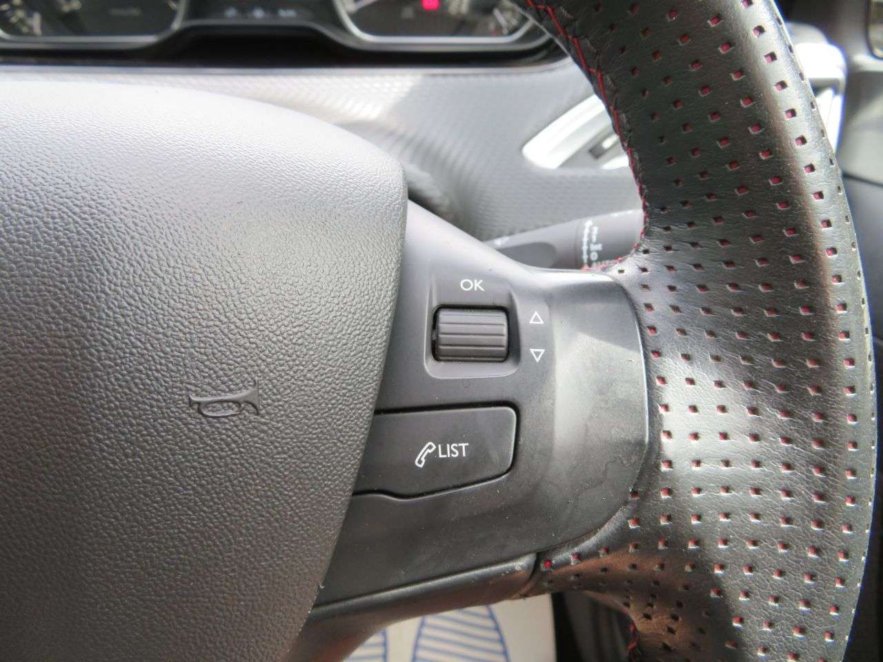 2018 PEUGEOT 2008 2018 PEUGEOT 2008