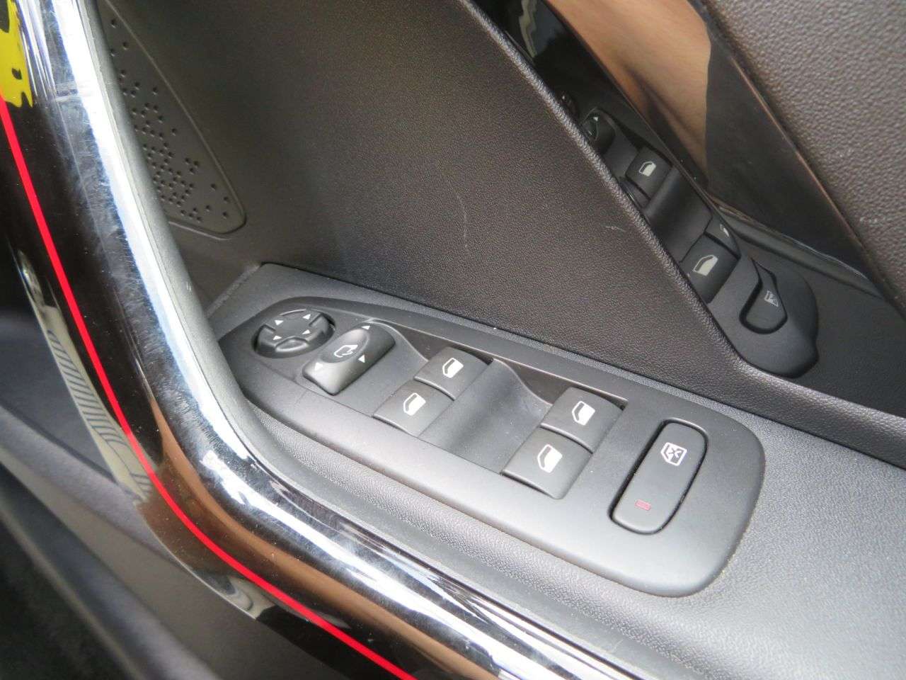 2018 PEUGEOT 2008 2018 PEUGEOT 2008