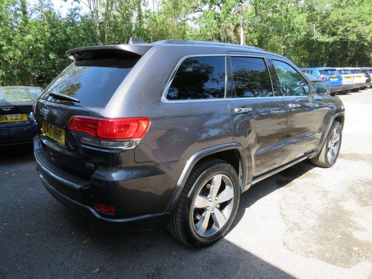A 2017 JEEP GRAND CHEROKEE 3.0 V6 CRD Overland SUV 5dr Diesel Auto 4WD Euro 6 (247 bhp) PANORAMIC ELEC A 2017 JEEP GRAND CHEROKEE 3.0 V6 CRD Overland SUV 5dr Diesel Auto 4WD Euro 6 (247 bhp) PANORAMIC ELEC