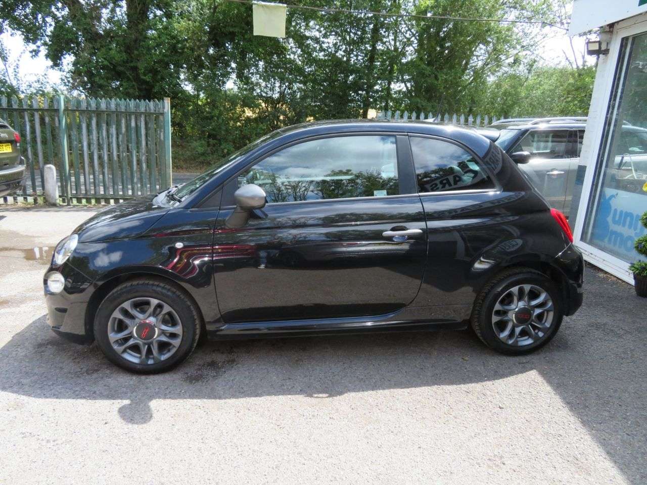 2017 FIAT 500 2017 FIAT 500