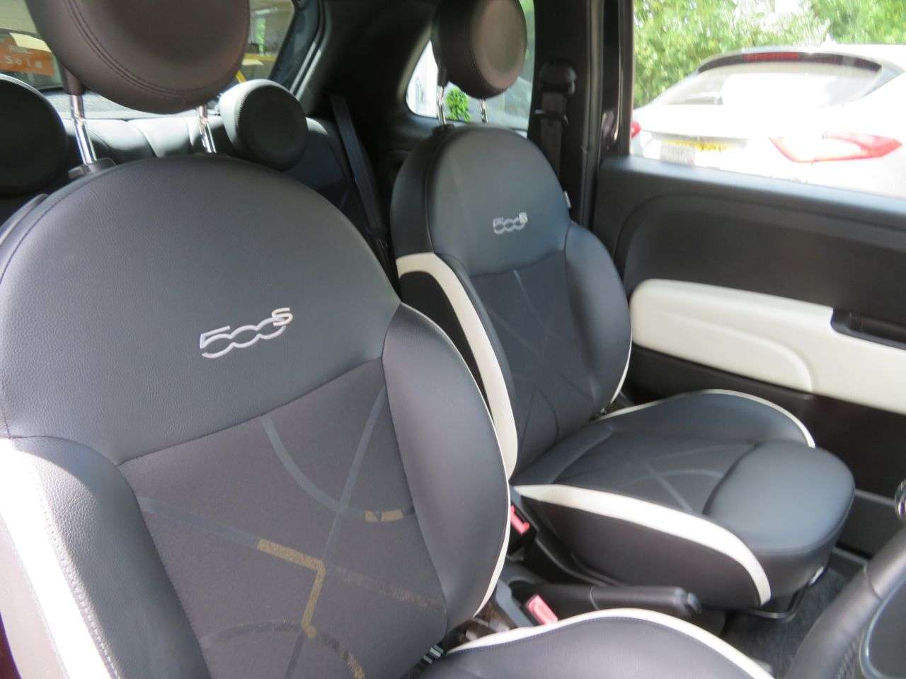 2017 FIAT 500 2017 FIAT 500