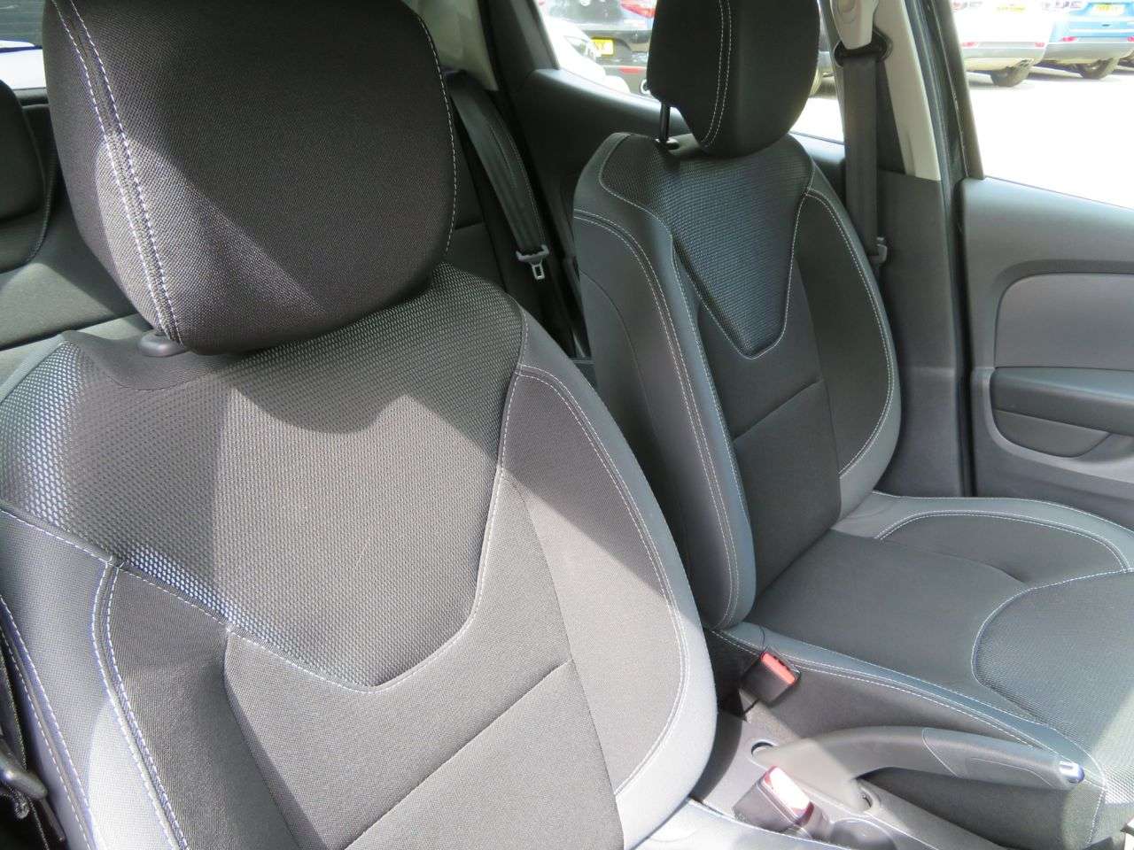 2017 RENAULT CLIO 2017 RENAULT CLIO