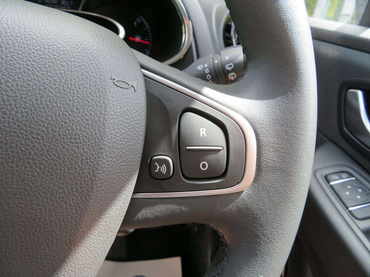 2017 RENAULT CLIO 2017 RENAULT CLIO