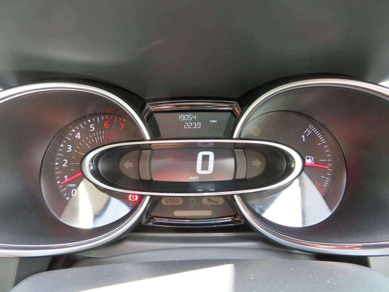 2017 RENAULT CLIO 2017 RENAULT CLIO