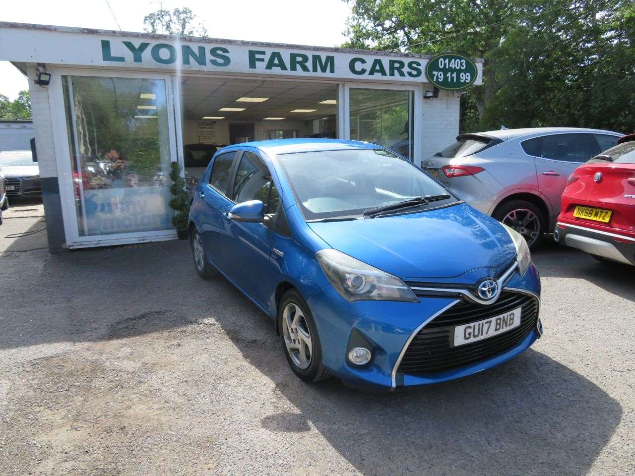 A 2017 TOYOTA YARIS 1.5 VVT-h Icon Hatchback 5dr Petrol Hybrid E-CVT Euro 6 (s/s) (100 ps) TOYO A 2017 TOYOTA YARIS 1.5 VVT-h Icon Hatchback 5dr Petrol Hybrid E-CVT Euro 6 (s/s) (100 ps) TOYO