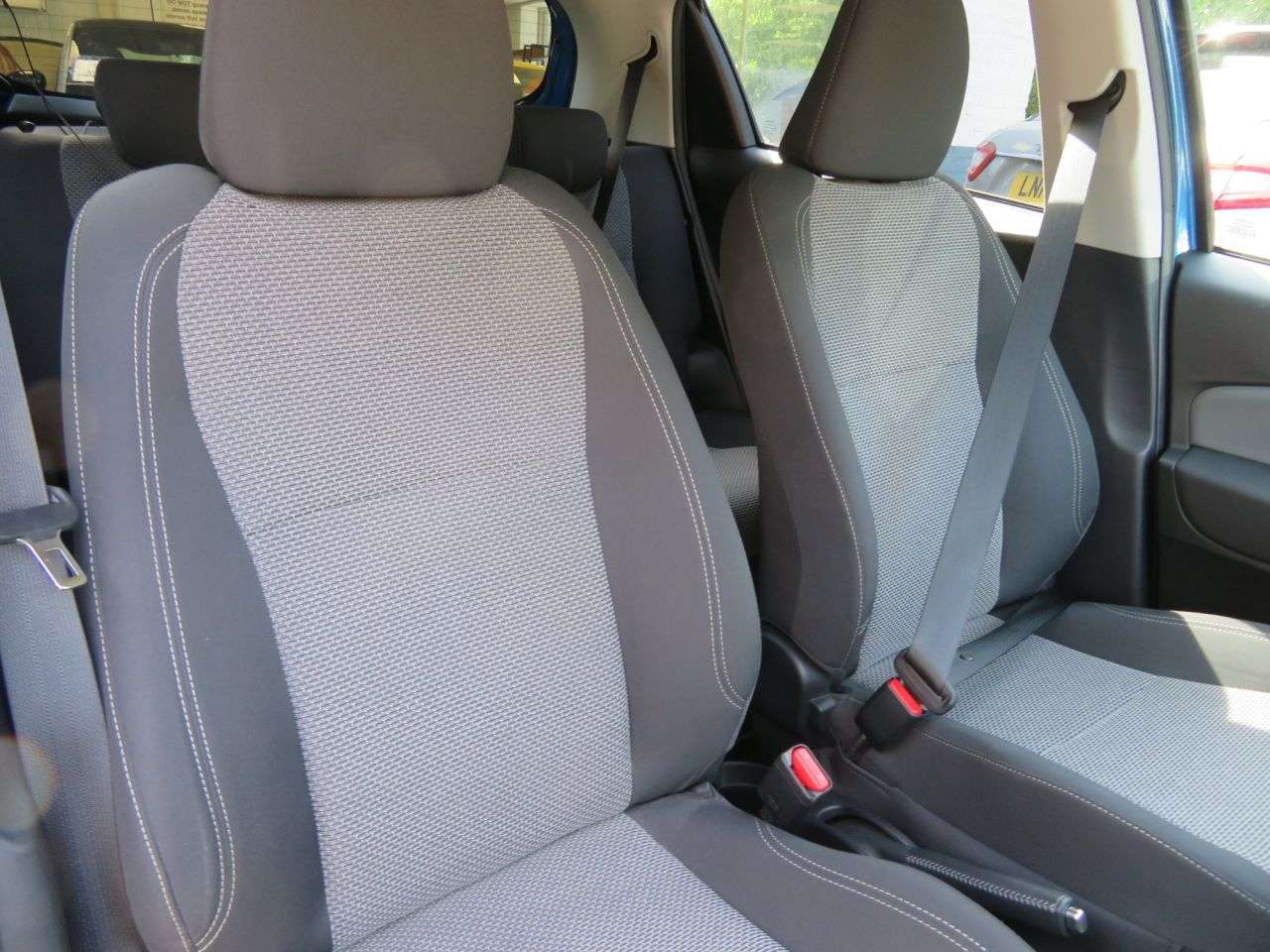2017 TOYOTA YARIS 2017 TOYOTA YARIS