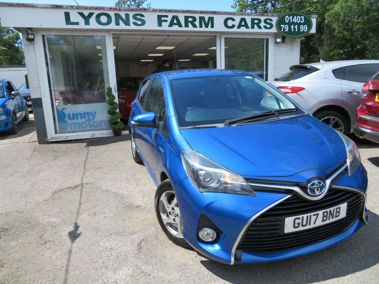 A 2017 TOYOTA YARIS 1.5 VVT-h Icon Hatchback 5dr Petrol Hybrid E-CVT Euro 6 (s/s) (100 ps) TOYO A 2017 TOYOTA YARIS 1.5 VVT-h Icon Hatchback 5dr Petrol Hybrid E-CVT Euro 6 (s/s) (100 ps) TOYO