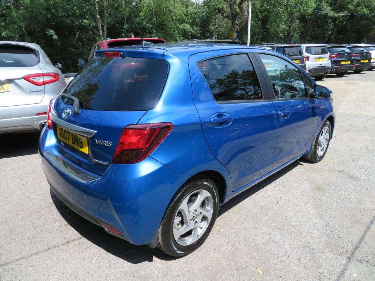 A 2017 TOYOTA YARIS 1.5 VVT-h Icon Hatchback 5dr Petrol Hybrid E-CVT Euro 6 (s/s) (100 ps) TOYO A 2017 TOYOTA YARIS 1.5 VVT-h Icon Hatchback 5dr Petrol Hybrid E-CVT Euro 6 (s/s) (100 ps) TOYO