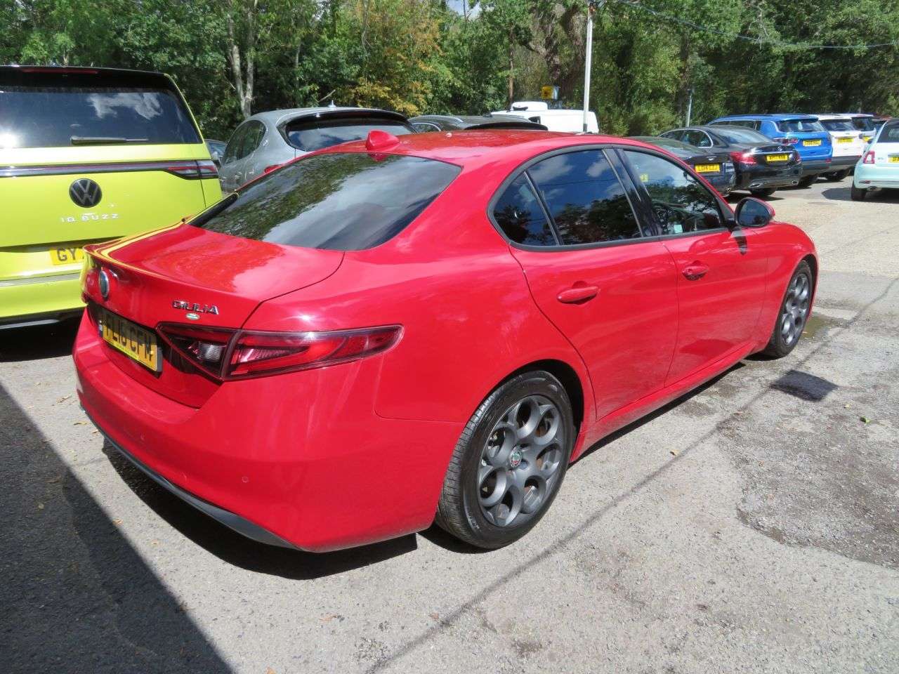 A 2018 ALFA ROMEO GIULIA 2.0T Super Saloon 4dr Petrol Automatic Euro 6 (s/s) (200 ps) 17" 7-HOLE ALL A 2018 ALFA ROMEO GIULIA 2.0T Super Saloon 4dr Petrol Automatic Euro 6 (s/s) (200 ps) 17" 7-HOLE ALL