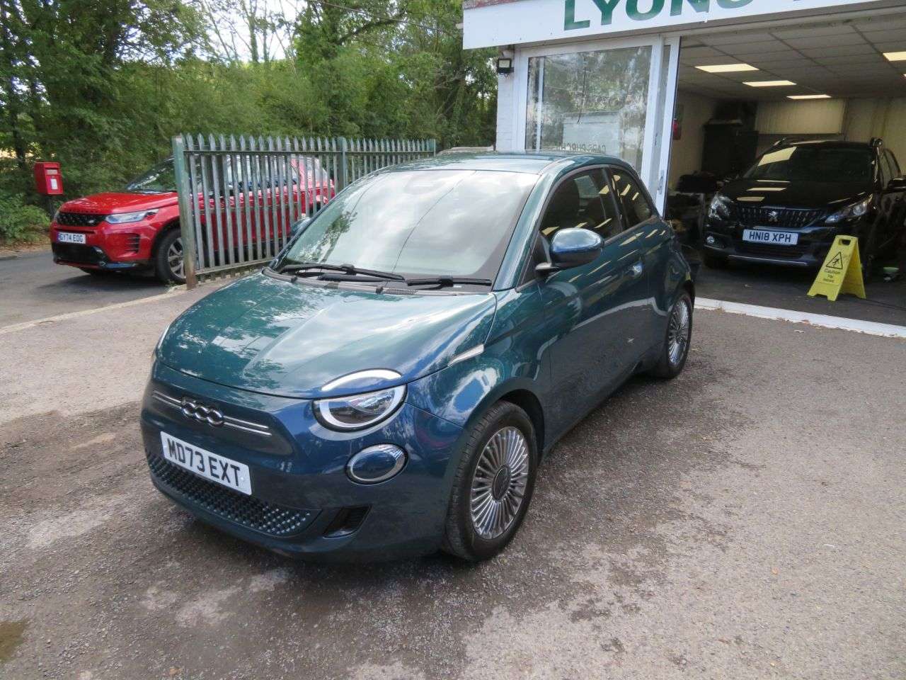 A 2023 FIAT 500E 42kWh Hatchback 3dr Electric Automatic (118 ps) WIRELESS APPLE CARPLAY / AN A 2023 FIAT 500E 42kWh Hatchback 3dr Electric Automatic (118 ps) WIRELESS APPLE CARPLAY / AN