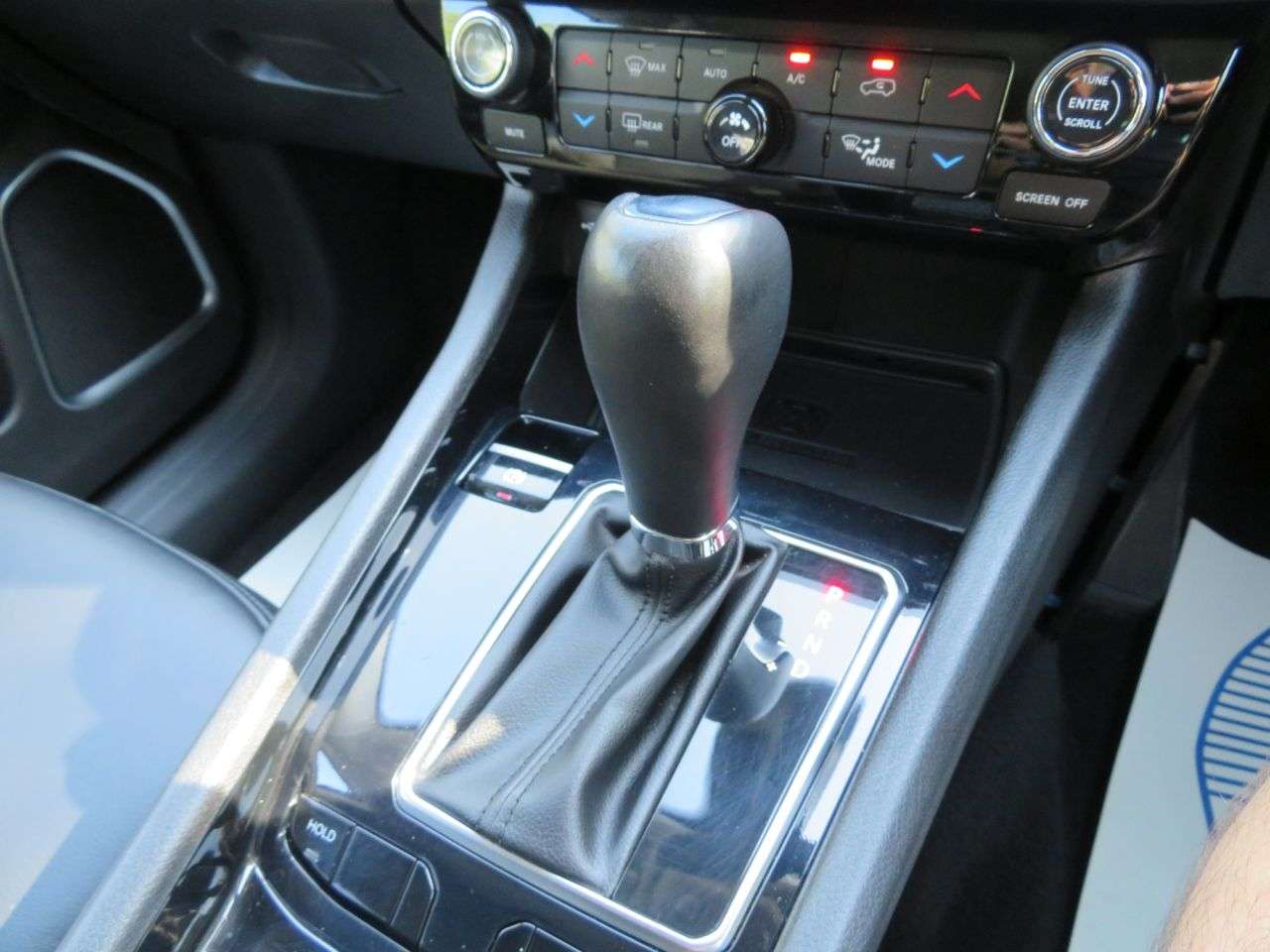 A 2023 JEEP COMPASS 1.5 T4 e-Hybrid MHEV S (Sport) SUV 5dr Petrol Hybrid DCT FWD Euro 6 (s/s) ( A 2023 JEEP COMPASS 1.5 T4 e-Hybrid MHEV S (Sport) SUV 5dr Petrol Hybrid DCT FWD Euro 6 (s/s) (