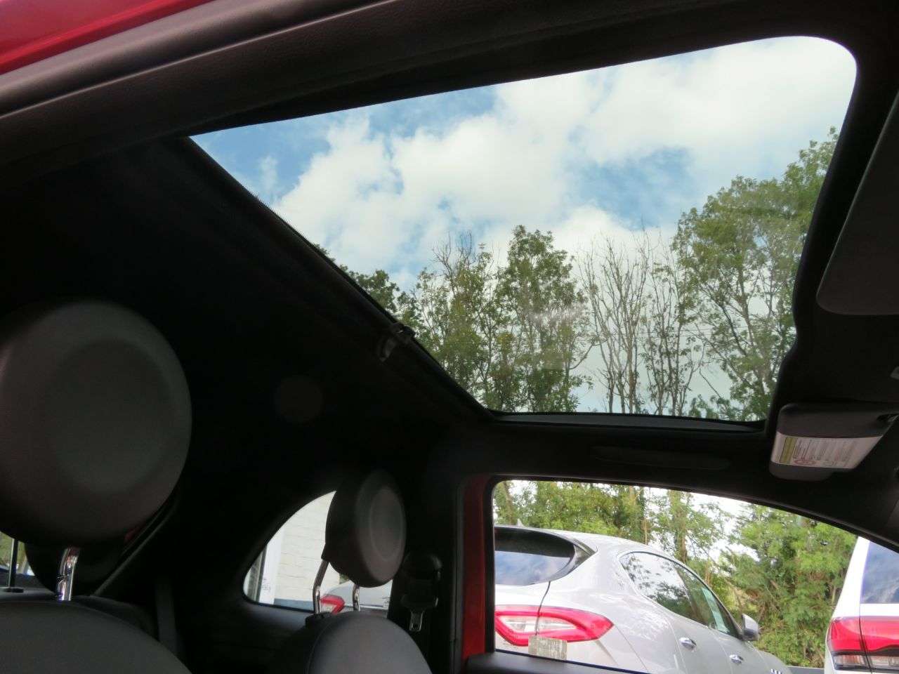 A 2014 FIAT 500 0.9 TwinAir S Hatchback 3dr Petrol Manual Euro 6 (s/s) (85 bhp) SUNROOF + S A 2014 FIAT 500 0.9 TwinAir S Hatchback 3dr Petrol Manual Euro 6 (s/s) (85 bhp) SUNROOF + S
