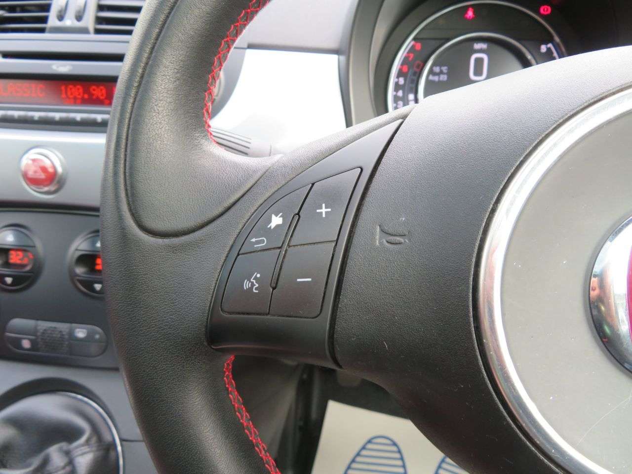 2014 FIAT 500 2014 FIAT 500