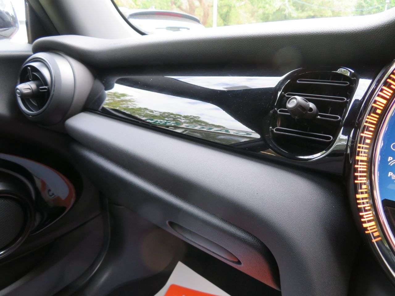 2021 MINI ELECTRIC HATCH 2021 MINI ELECTRIC HATCH